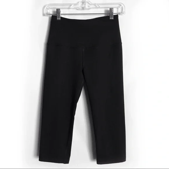 KNOCKOUT BY VICTORIA’S SECRET Black Crop Leggings - Picture 2 of 11